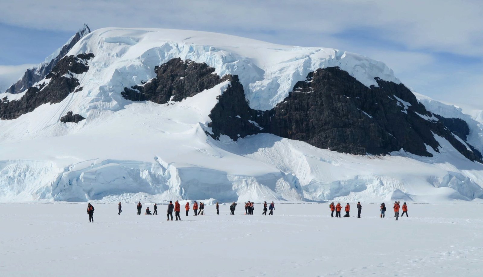 A Antártida: Um Continente de Mistérios e Descobertas